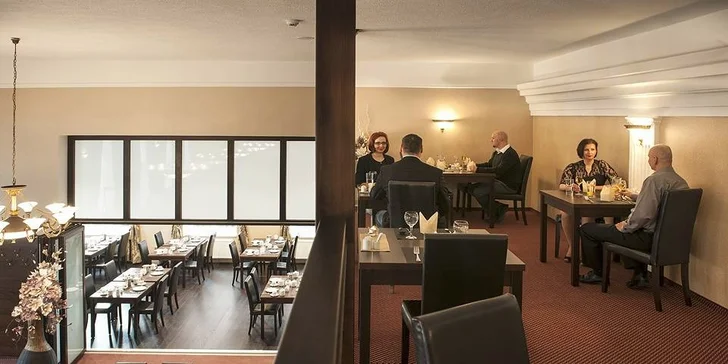 Úžasná relaxácia vo Varoch s polpenziou a až 16 špičkovými wellness procedúrami