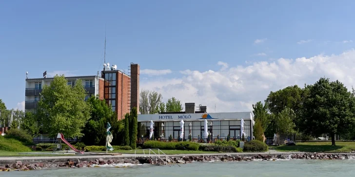 Jarný alebo letný wellness pobyt s polpenziou v srdci Balatonu