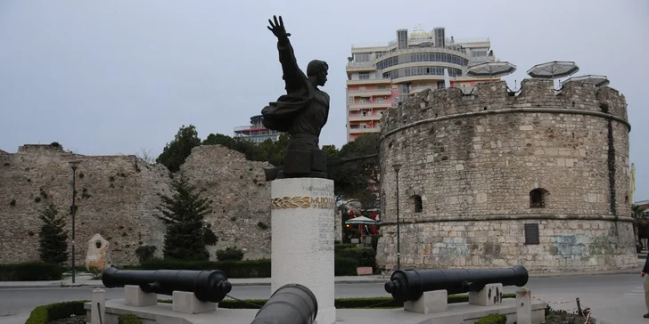 Dračská riviéra! Letná dovolenka pri mori v Albánsku!