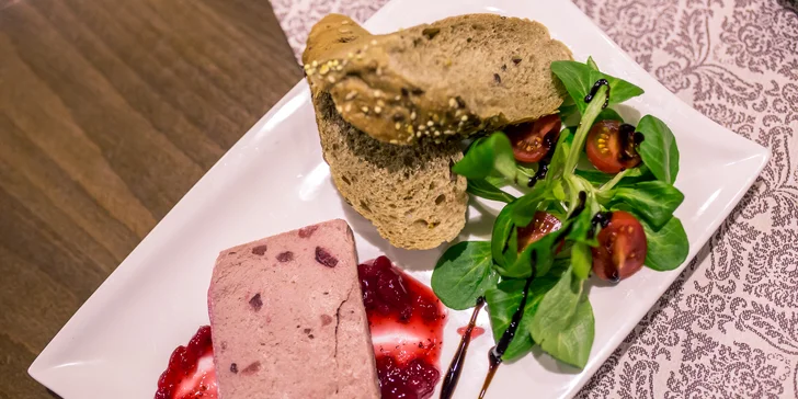 Až štvorchodové slávnostné menu v reštaurácii Bowling Erika