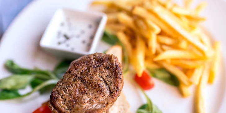 Steak z pravej hovädzej sviečkovice alebo z bravčovej panenky