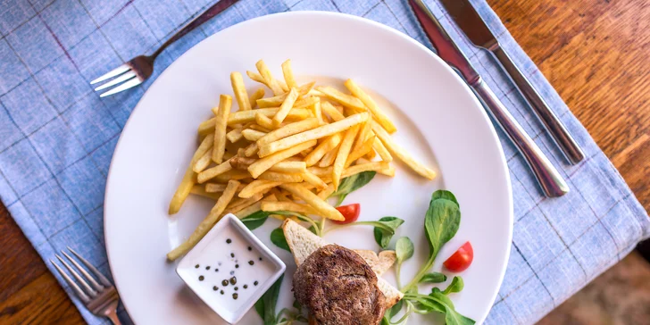 Steak z pravej hovädzej sviečkovice alebo z bravčovej panenky