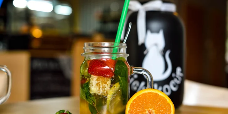 Káva so zmrzlinou alebo limonáda s čerstvým ovocím