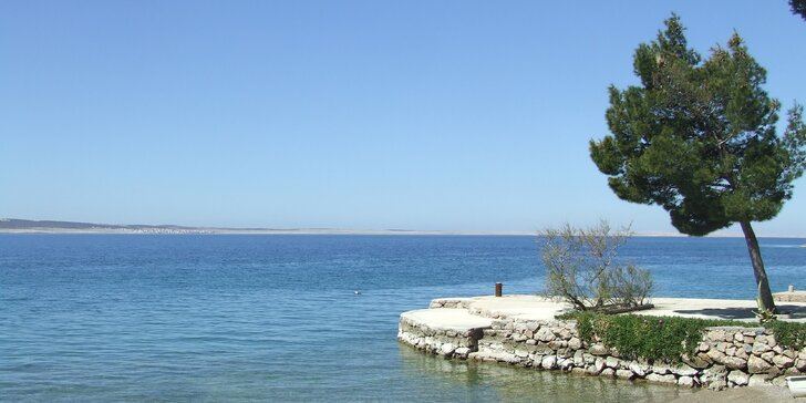 Slnečné Chorvátsko na 8 dní s polpenziou v luxusnej Ville Starigrad len 50 m od mora