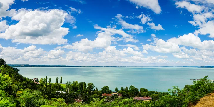 Prehliadka kaštieľu a kúpanie na Balatone