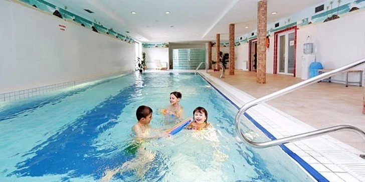 Pobyt v malebnom dedinskom hotelíku na Vysočine s polpenziou a wellness