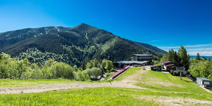 Pobyt v náručí prírody priamo pod Chopkom - Hotel SRDIEČKO***