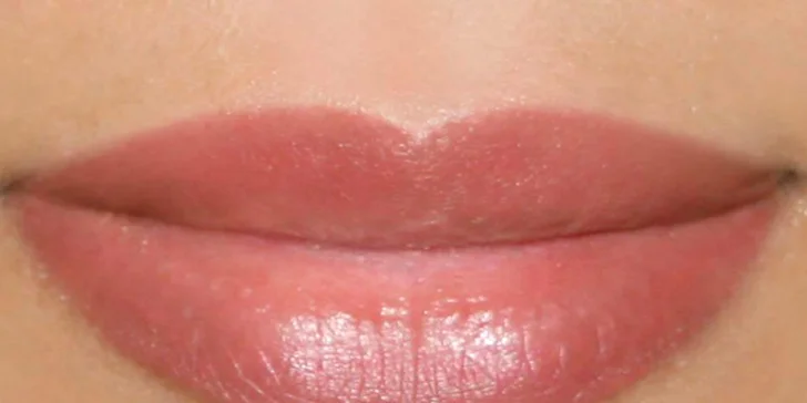 Permanentný make-up s microbladingom