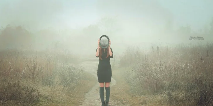 Profesionálne letné fotografovanie v exteriéri rodiny, páry alebo single