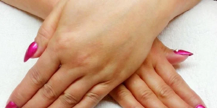 Manikúra, pedikúra, wellness balík alebo gelové/akrylové nechty