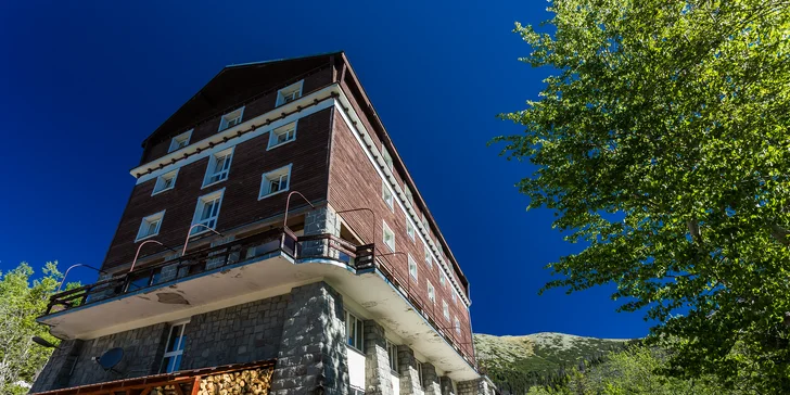 Pobyt v náručí prírody priamo pod Chopkom - Hotel SRDIEČKO***