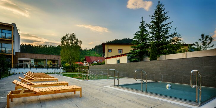 Letná dovolenka s bazénom a wellness v luxusných Apartmánoch Moravica*** v Jánskej Doline