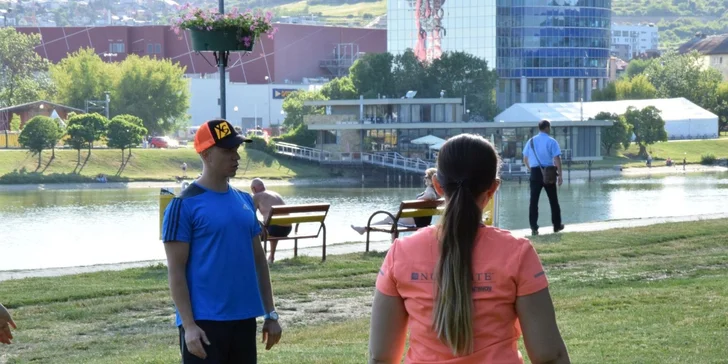 Skupinový tréning pod vedením profesionálneho osobného trénera