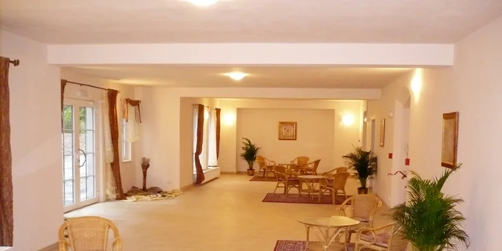 Pobyt s čarom minulosti: zámok či Mlyn Mostov s polpenziou, wellness i masážou
