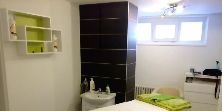 Športová i reflexná masáž, bankovanie či lymfodrenáž od maséra