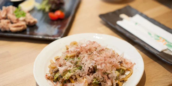 Japonské špeciality: Ochutnávkové menu pre 2 osoby v centre mesta