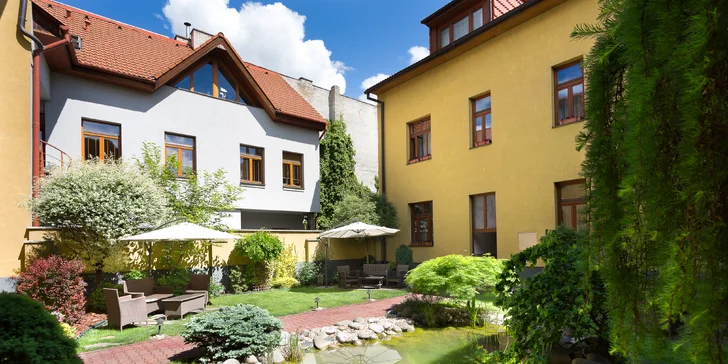 Relax v historickom centre Košíc s raňajkami, neobmedzeným wellness a masážami