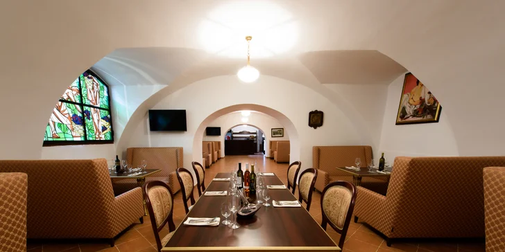 Pobyt v kaštieli Gino Park Palace**** s výbornou kuchyňou a ubytovaním v historickom štýle