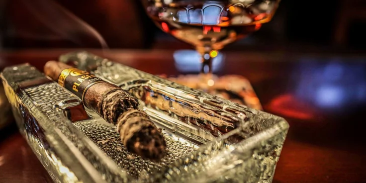 Degustácia 5 vzoriek vzácnych druhov rumov, whisky alebo koňakov