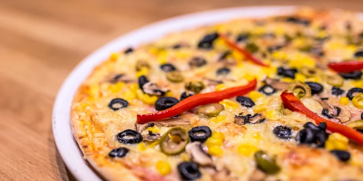 Klasická pizza v HAPPY HOURS alebo počas celého dňa - na výber z 8 druhov