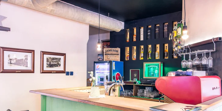Domáci koláčik podľa výberu a espresso