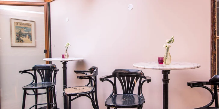 Domáci koláčik podľa výberu a espresso