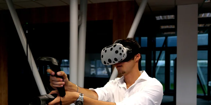 Vstup do virtuálnej reality pre jednotlivcov aj skupiny