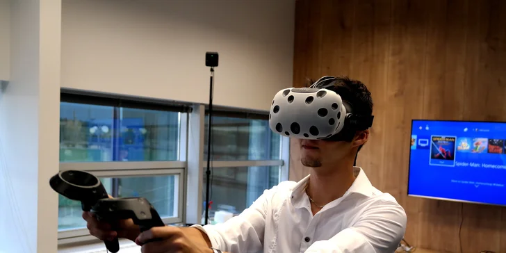 Vstup do virtuálnej reality pre jednotlivcov aj skupiny