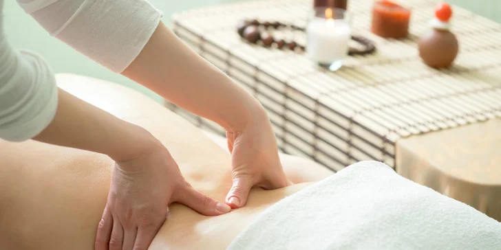 Relaxačná masáž chrbta a šije olejmi doTERRA