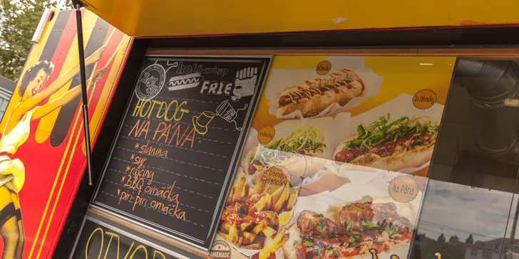 Dva druhy obľúbených domácich hot dogov