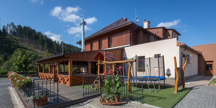 Pohodová dovolenka v Beskydách: voľný vstup do wellness, polpenzia aj lyžovanie