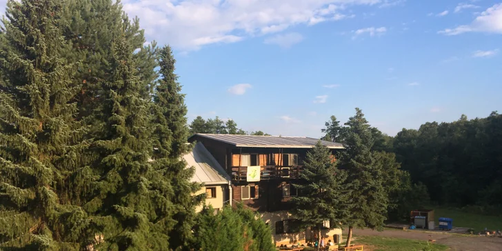 Letný pobytový športový alebo indiánsky tábor