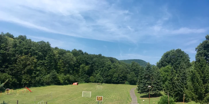 Letný pobytový športový alebo indiánsky tábor