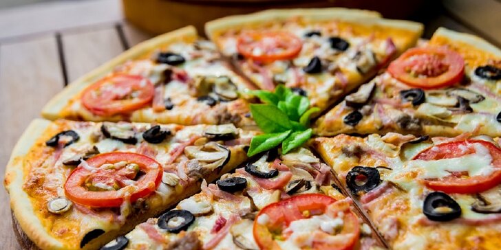 Pizza podľa vlastného výberu, na výber 18 druhov