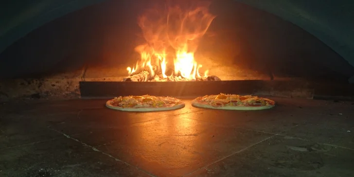 2x alebo 3x Pizza Euro podľa výberu aj s rozvozom. Objednajte si aj v noci!