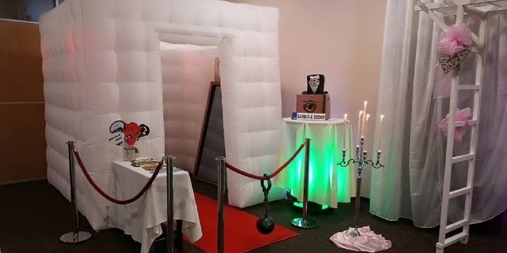 Kreatívne a zábavné fotky z každej party! FUTURE Fotokútik
