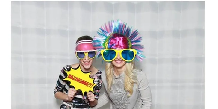 Kreatívne a zábavné fotky z každej party! FUTURE Fotokútik