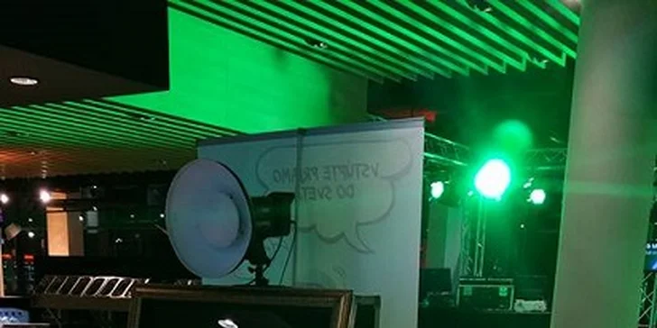 Kreatívne a zábavné fotky z každej party! FUTURE Fotokútik