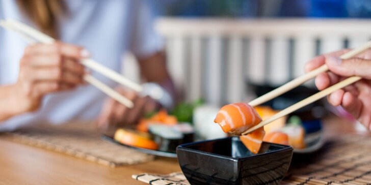 Lahodné sushi sety s polievkou