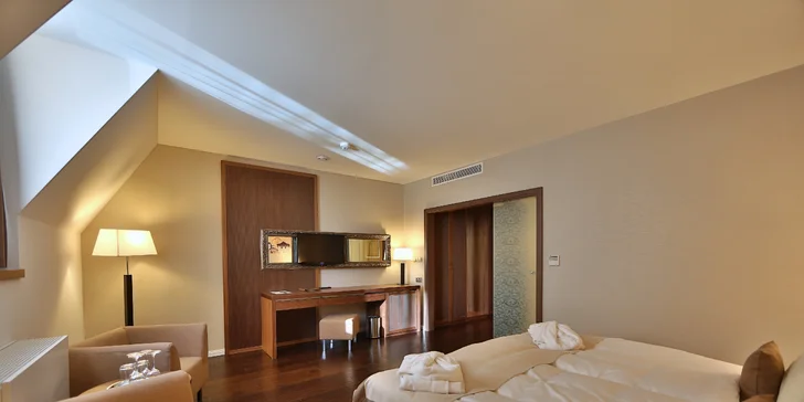 Najlepší historický hotel Európy za rok 2016 s unikátnou večerou a wellness