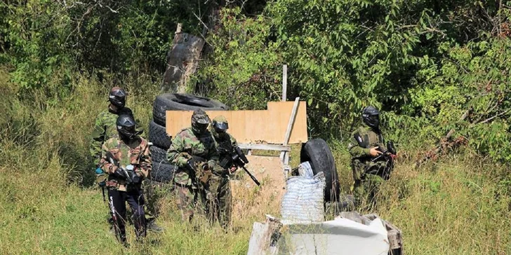 Adrenalínový paintball v Galante aj s výzbrojou!