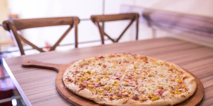 XXL pizza v Bamba Lina