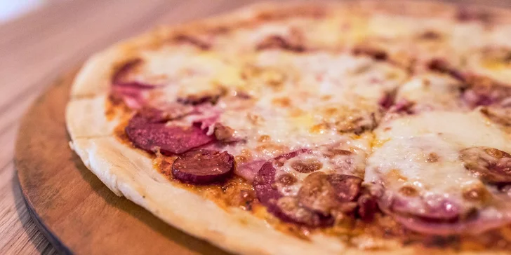 XXL pizza v Bamba Lina