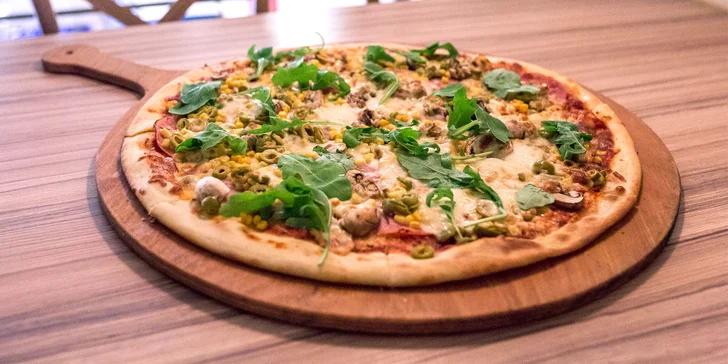 XXL pizza v Bamba Lina