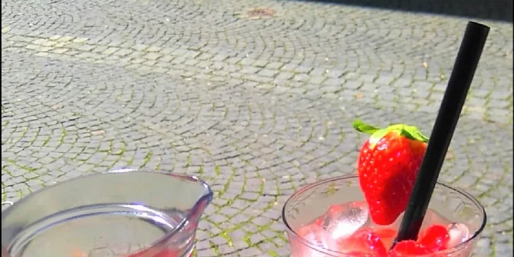 Káva, limonáda, koláčik v Pletenke