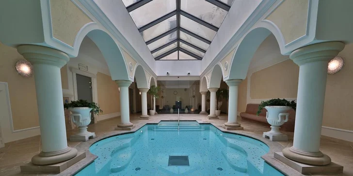 Najlepší historický hotel Európy za rok 2016 s unikátnou večerou a wellness
