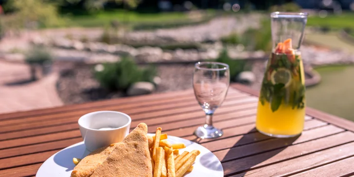 Najväčší outdoorový minigolf pre 2 až 4 osoby s limonádou alebo chutným jedlom