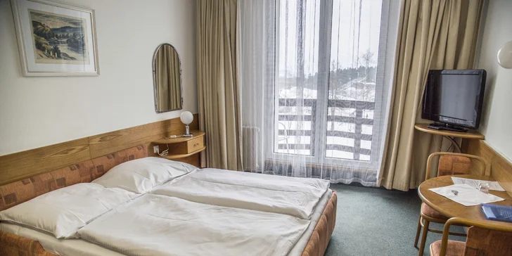 Tri dni pri zjazdovke s bohatou polpenziou, športom, wellness a vínom na izbe