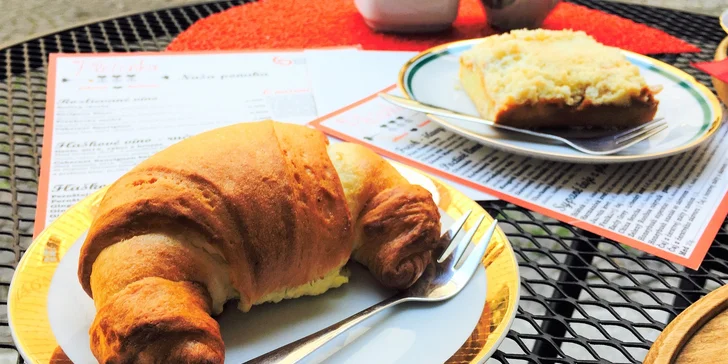 Káva, limonáda, koláčik v Pletenke