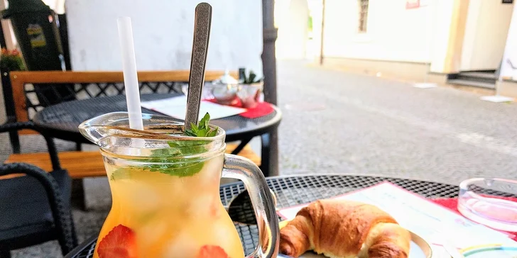 Káva, limonáda, koláčik v Pletenke